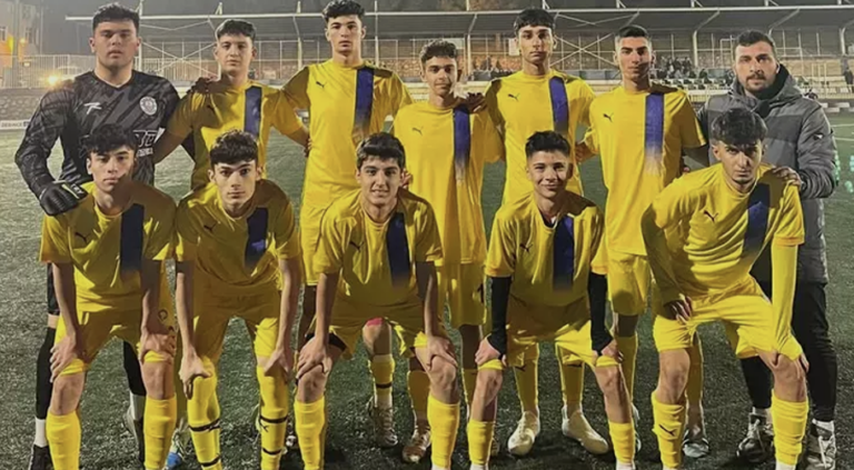 11 oyuncu atıldı, hakem tatil kararı verdi!