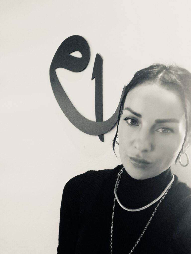 Banu Çam: Ruhun Derinliklerine Yolculuk