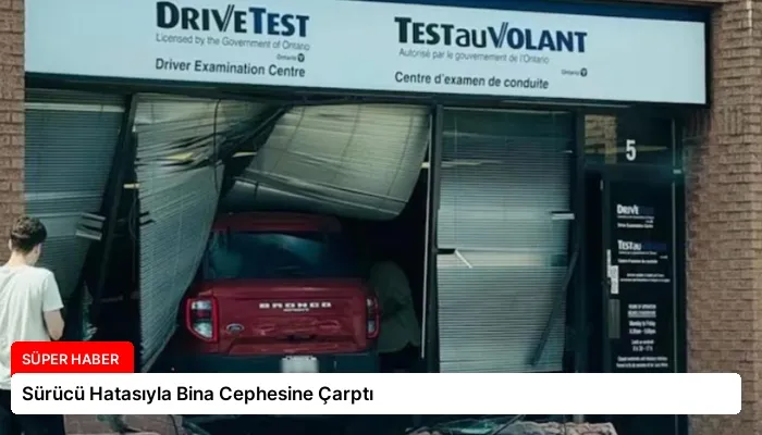 Sürücü Hatasıyla Bina Cephesine Çarptı