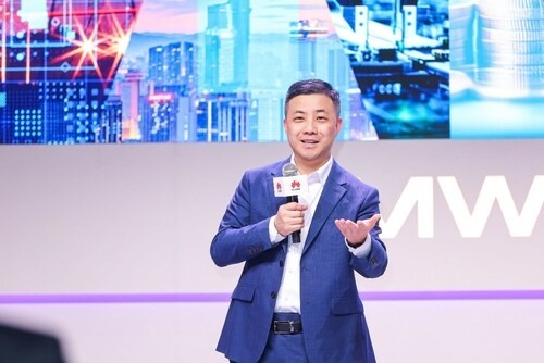 Huawei, Küresel Finans Alanında Dijital ve Akıllı Dönüşümü Desteklemek için Finansal Yapay Zeka Çözümlerini Geliştiriyor